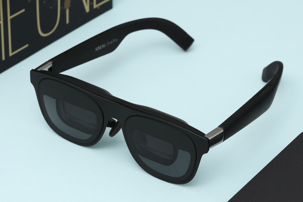 Mắt kính thông minh XREAL Glasses AI & AR One Pro-M Màu Đen
