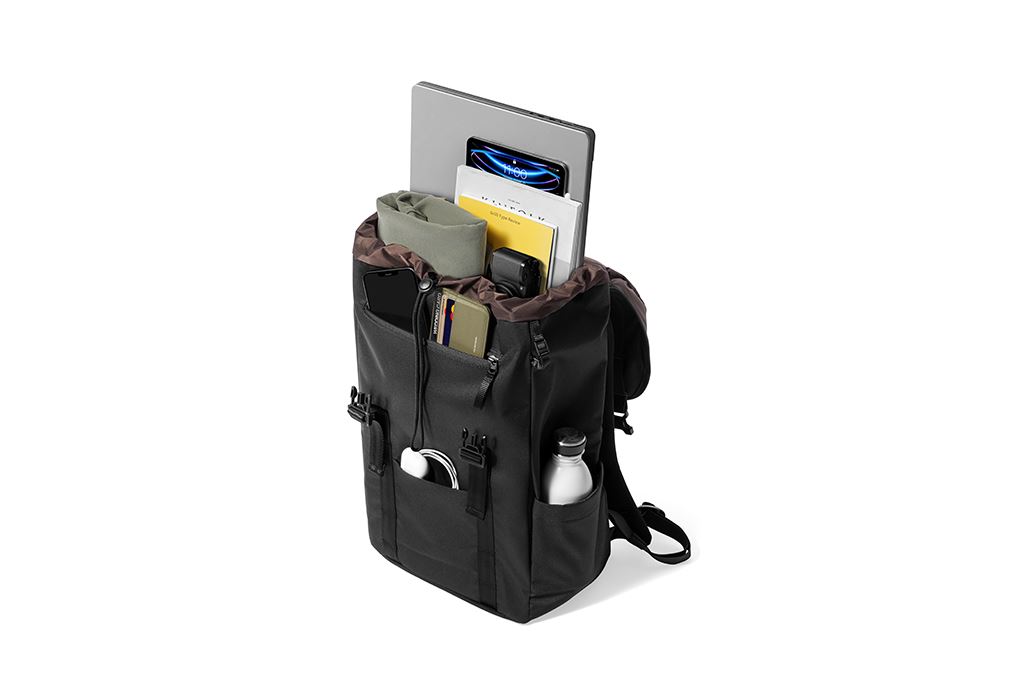 Balo Laptop 16 inch Tomtoc Flap Màu Đen