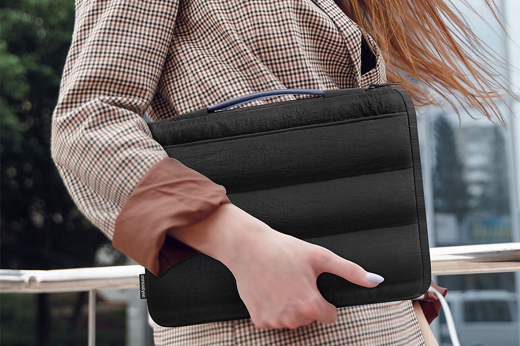 Túi xách chống sốc Laptop 14 inch Innostyle Stratus Carrying S610 Màu Đen