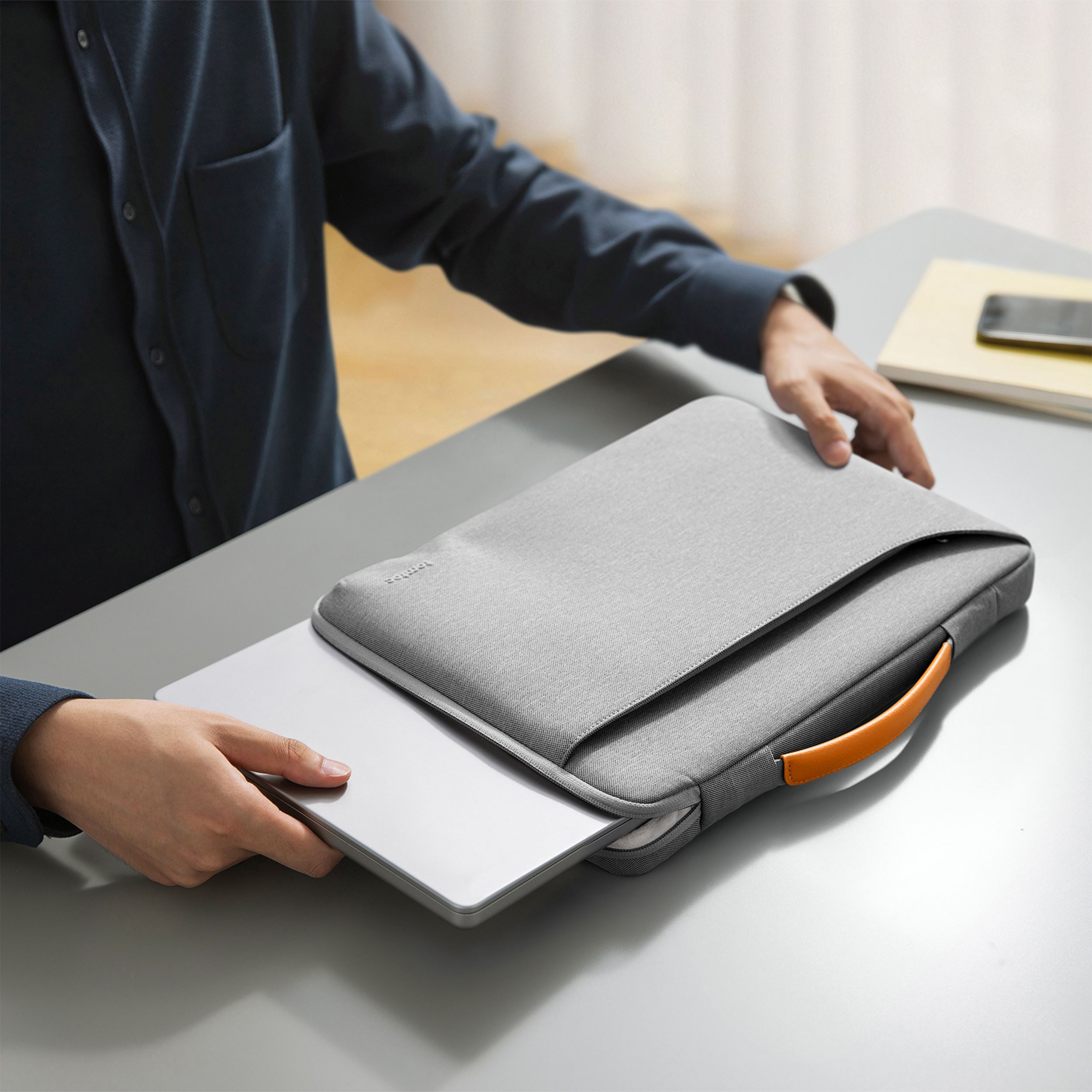 Túi xách chống sốc Laptop 16 inch Tomtoc (USA) Defender Premium Briefcase A22F3 - 5