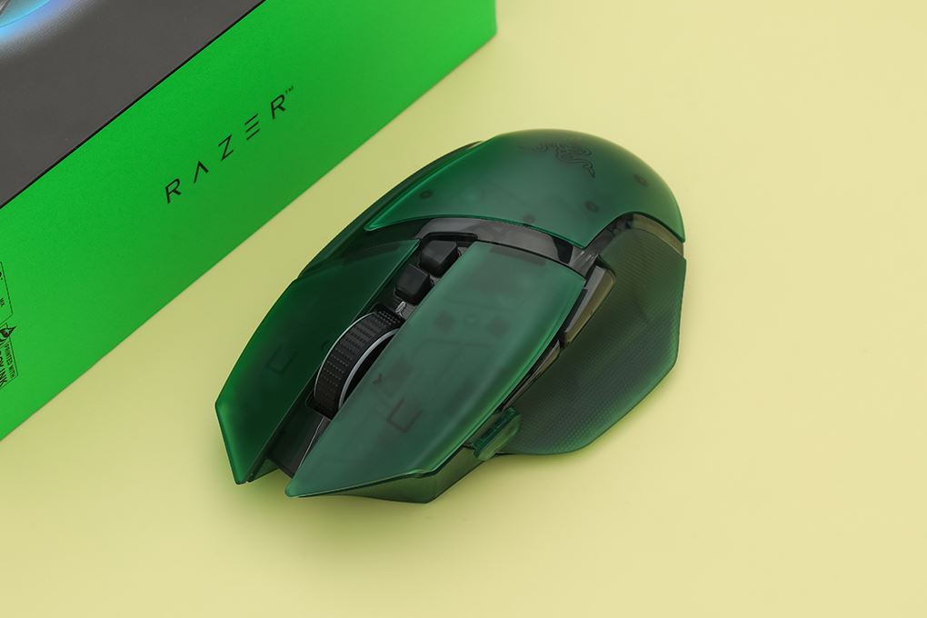 Chuột sạc Bluetooth Gaming Razer Basilisk V3 Pro 35K Phantom Green Edition Màu Xanh lá