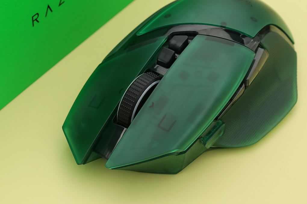 Chuột sạc Bluetooth Gaming Razer Basilisk V3 Pro 35K Phantom Green Edition Màu Xanh lá