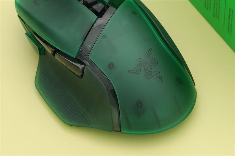 Chuột sạc Bluetooth Gaming Razer Basilisk V3 Pro 35K Phantom Green Edition Màu Xanh lá