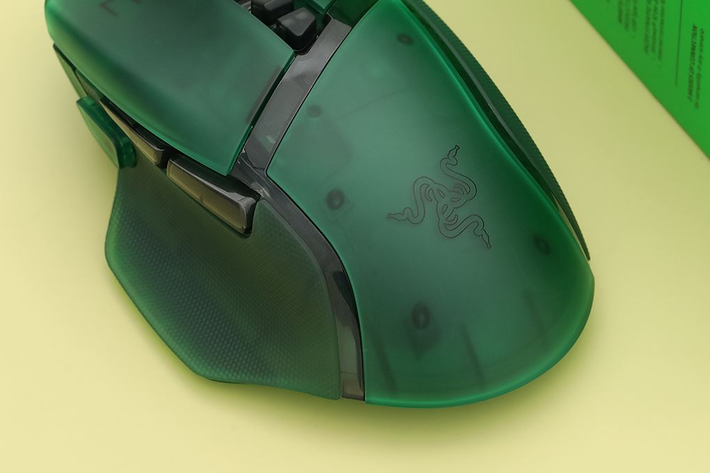 Chuột sạc Bluetooth Gaming Razer Basilisk V3 Pro 35K Phantom Green Edition Màu Xanh lá