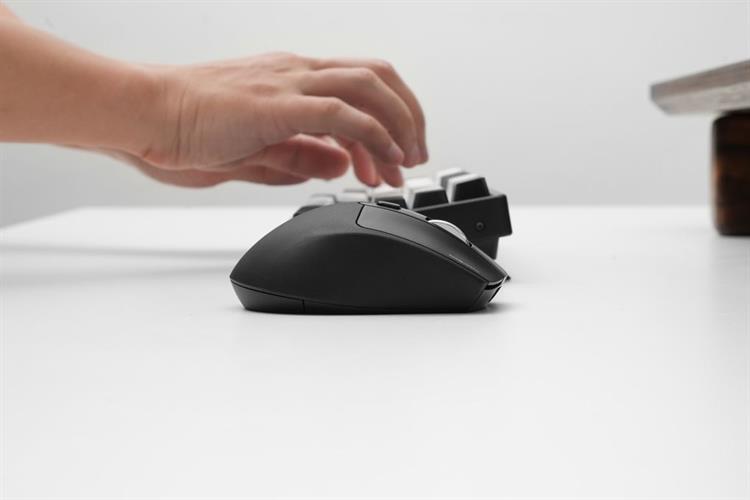 Chuột sạc Bluetooth HyperWork Silentium MS01 Màu Đen