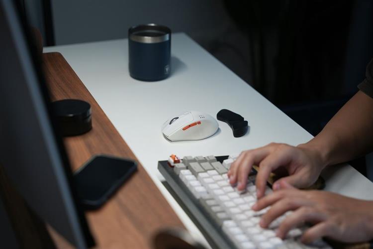 Chuột sạc Bluetooth HyperWork Silentium MS01 Màu Trắng