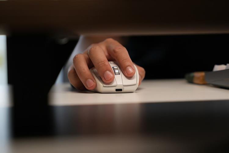 Chuột sạc Bluetooth HyperWork Silentium MS01 Màu Trắng