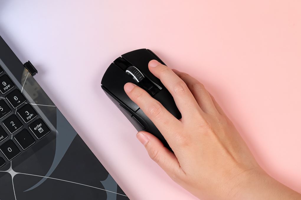 Chuột sạc Bluetooth Gaming Dareu EM950T Màu Đen