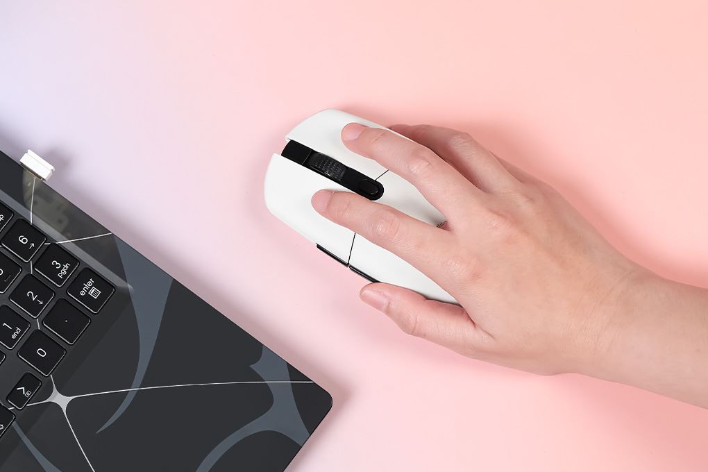 Chuột sạc Bluetooth Gaming Dareu EM911T Màu Trắng