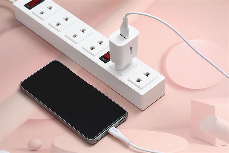 Sạc USB 12W AVA+ CS-CHG076 Màu Trắng