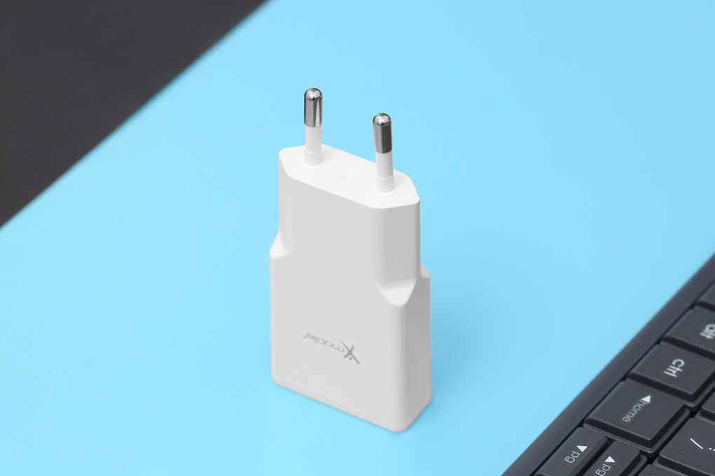 Sạc nhanh 2 cổng USB Type-C QC3.0 PD 30W Xmobile ACL100-QP30 Màu Trắng