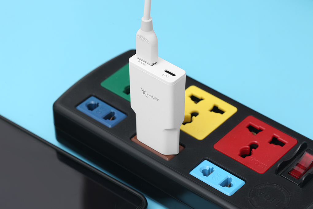Sạc nhanh 2 cổng USB Type-C QC3.0 PD 30W Xmobile ACL100-QP30 Màu Trắng