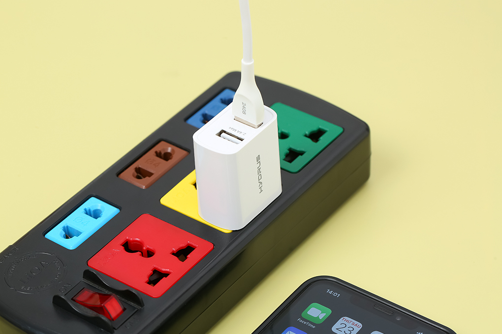 Sạc 2 cổng USB 12W Hydrus ZC102U Màu Trắng