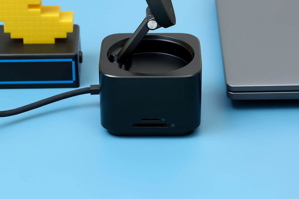 Đế sạc nhanh không dây 7 cổng USB Type-C HDMI Qi2 SD Micro SD 65W Baseus MagPro BS-OH122 Màu Đen