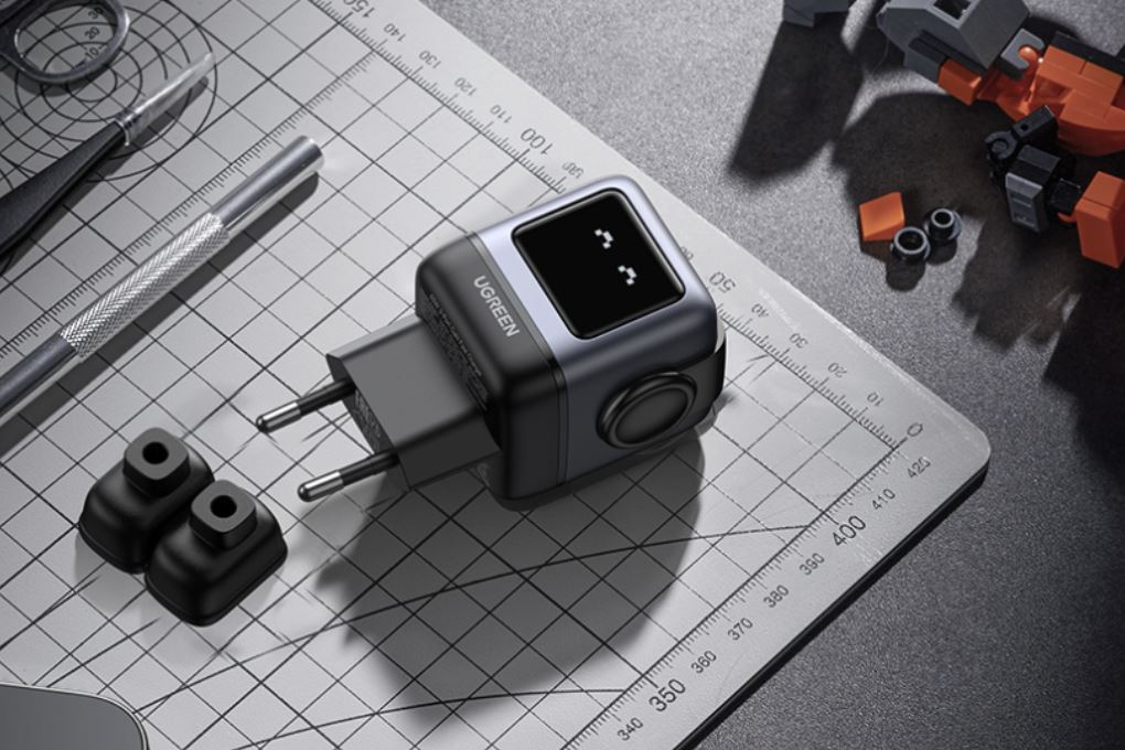 Sạc nhanh 3 cổng USB Type-C QC4.0+ PD 65W Ugreen Robot CD361 - 2