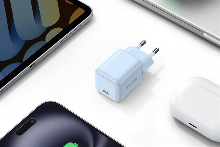 Sạc nhanh Type-C PD 20W Ugreen X512 Màu Xanh da trời