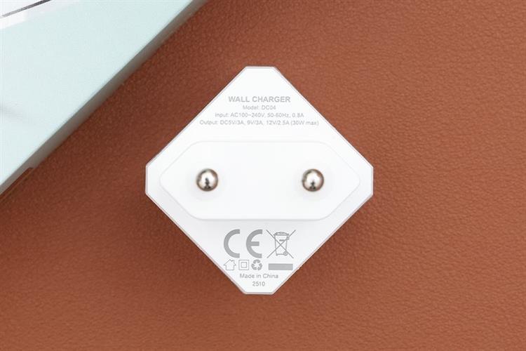 Sạc nhanh Type-C PD 30W Xmobile DC04 Màu Trắng