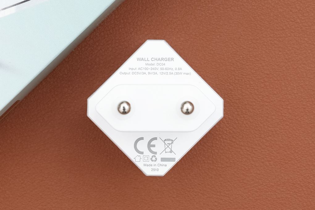 Sạc nhanh Type-C PD 30W Xmobile DC04 - 8