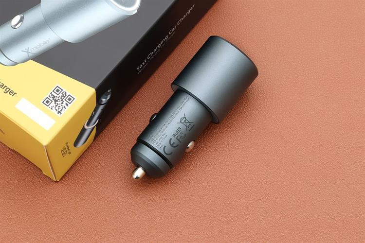 Sạc xe hơi 2 cổng Type C PD 35W Xmobile SN-561 Màu Xám đậm