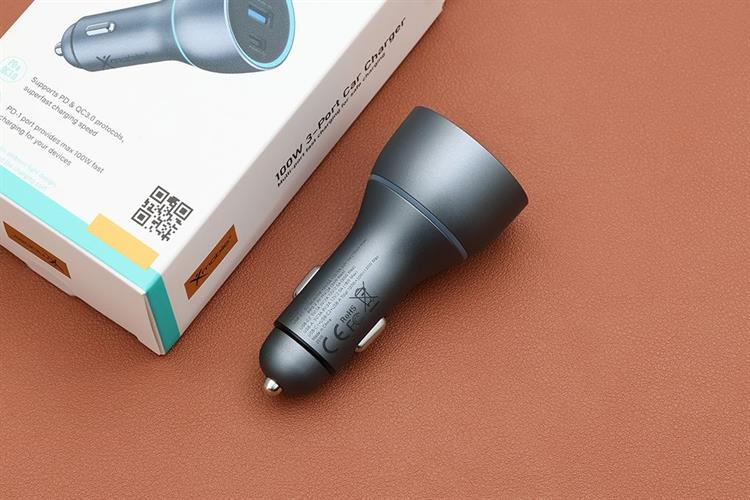 Sạc xe hơi 3 cổng Type C PD QC 3.0 100W Xmobile SN-610 Màu Xám đậm