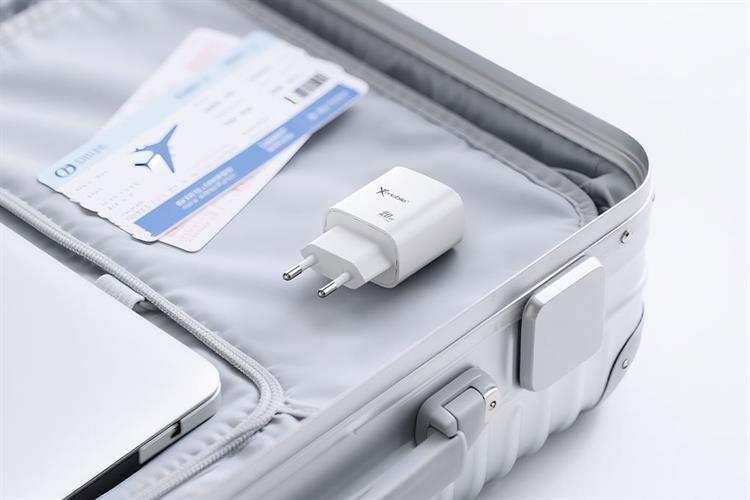 Sạc nhanh Type C PD 20W Xmobile CS-20W01 Màu Trắng
