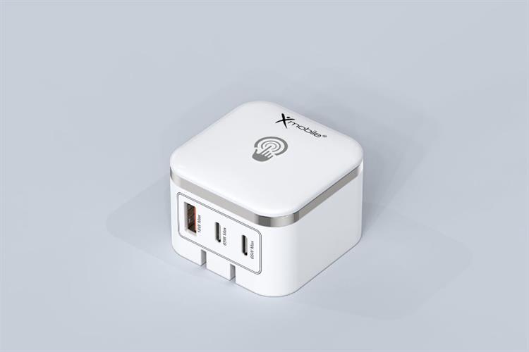 Sạc nhanh 3 cổng tích hợp đèn cảm ứng GaN3 65W Xmobile TFL-65W-01 Màu Trắng