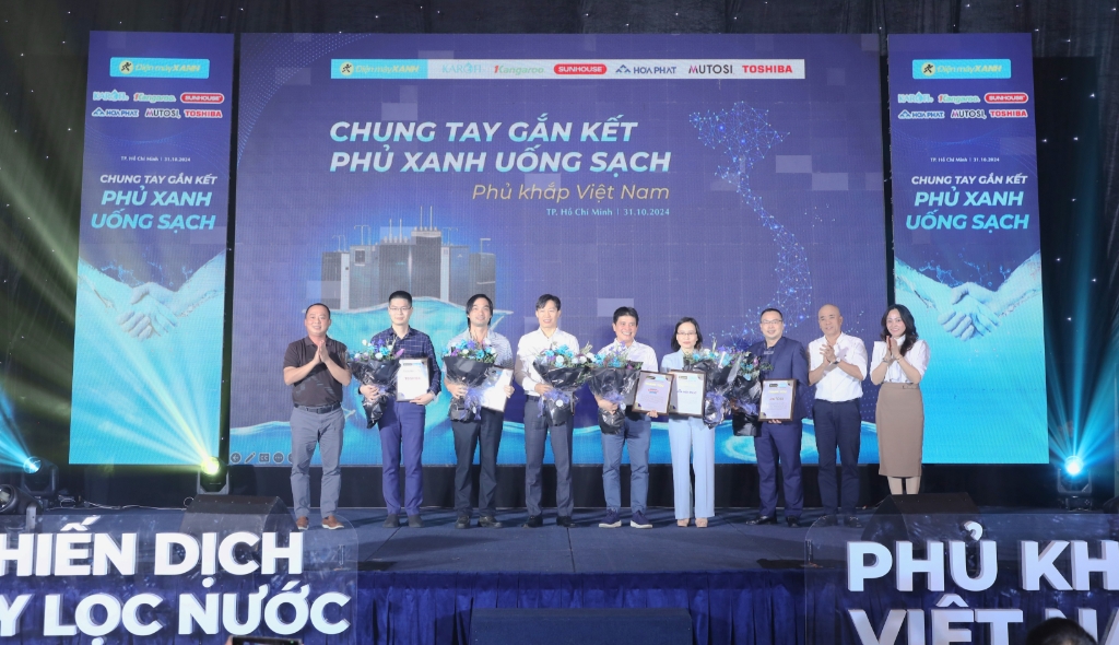 Dien may XANH launched the program “Bringing Clean Water to Every Vietnamese Home”