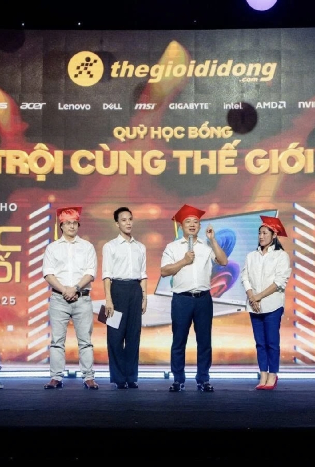 Ngày hội trồng cây MWG 2025