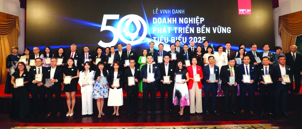 MWG Nam Trong Top 50 Doanh Nghiep Phat Trien Ben Vung Tieu Bieu Viet Nam 4 Nam Lien Tiep