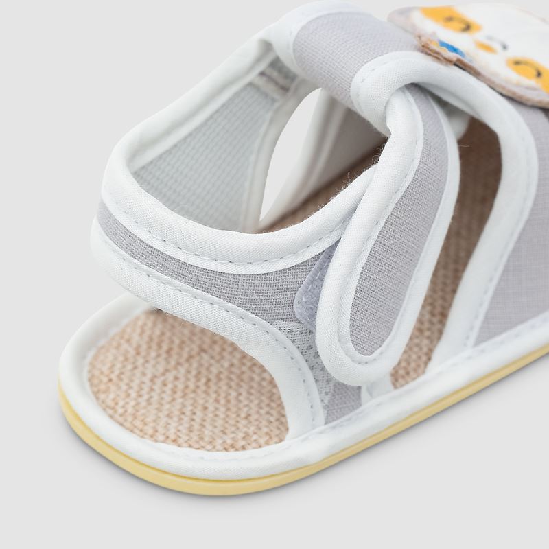Giày tập đi cho bé Á Châu Avakids AC70 màu xám 7