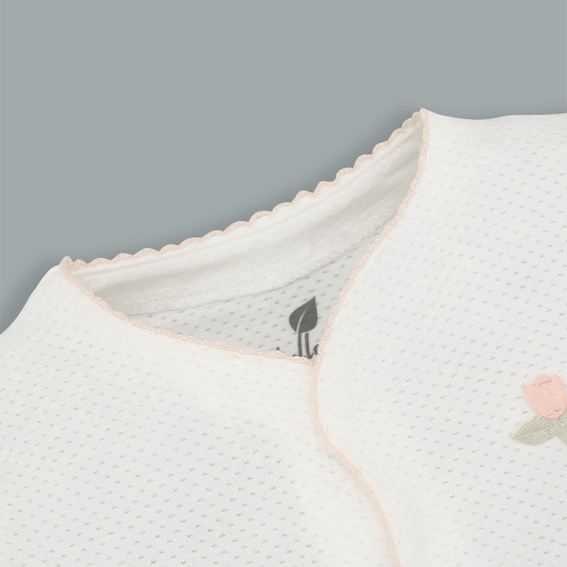 Bodysuit cài giữa bé gái Lullaby NH334N màu trắng 4