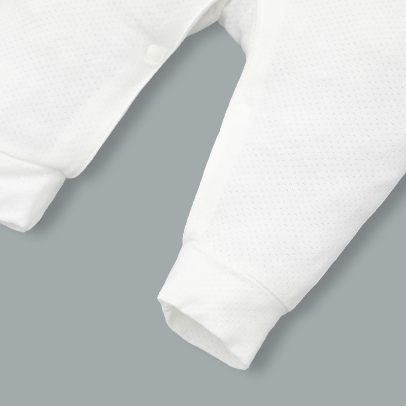 Bodysuit cài giữa bé trai Lullaby NH335N màu trắng 5