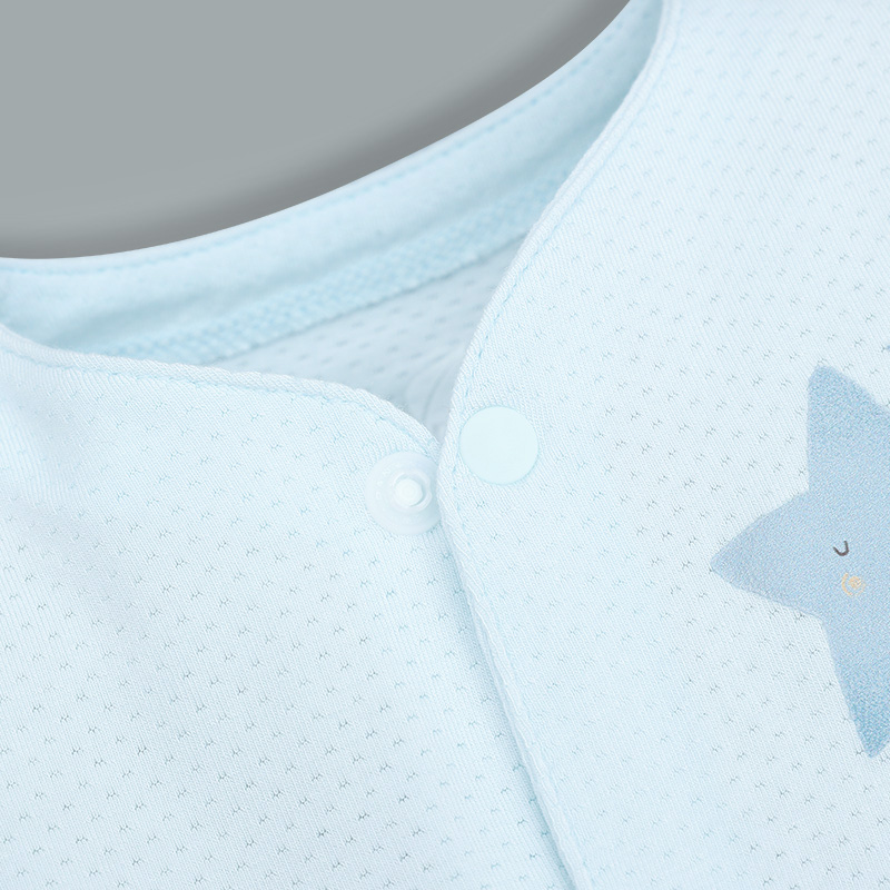 Bodysuit cài giữa bé trai Lullaby NH335N màu trắng 17