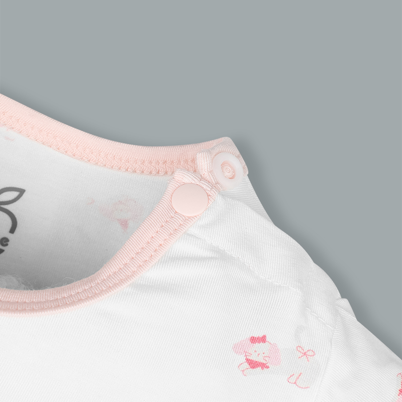 Bodysuit cài vai họa tiết ngộ nghĩnh La Pomme màu hồng - trắng 9