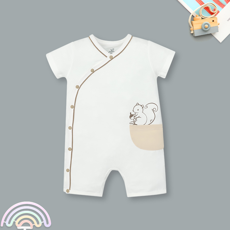 Bodysuit cài chéo La Pomme túi cách điệu sóc nhí đáng yêu màu trắng 3