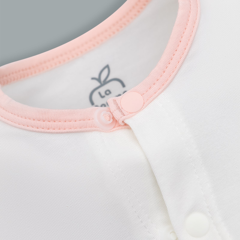 Bodysuit cài giữa La Pomme họa tiết nhí cách điệu màu be 15