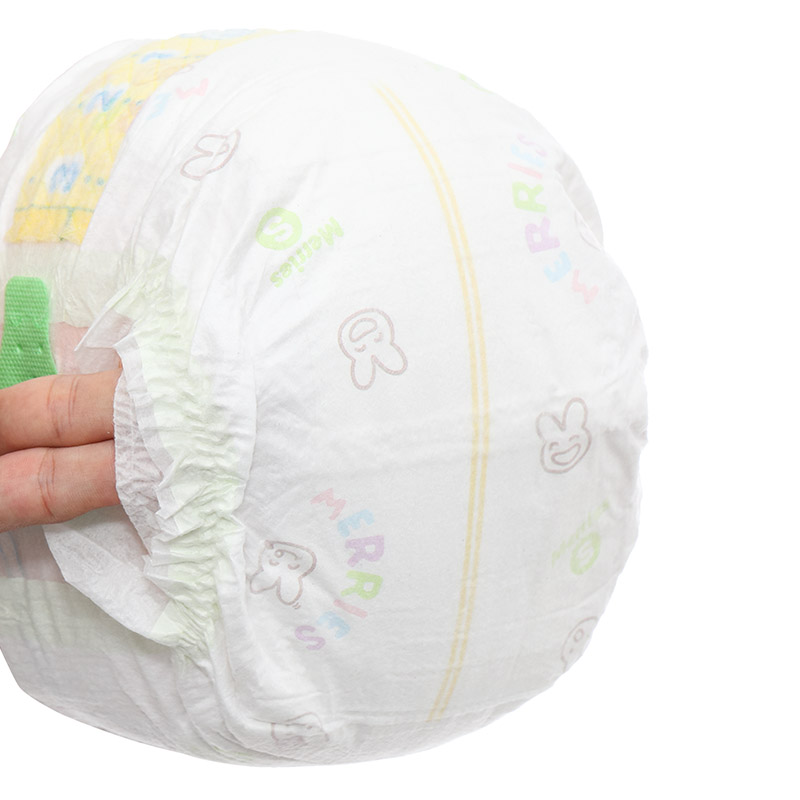 Tã dán Merries size S 62 miếng (4 - 8 kg) - Giao bao bì ngẫu nhiên 11