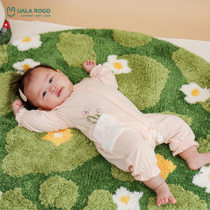 Bodysuit tay dài bé gái petit Ualarogo UR2235 màu trắng 10