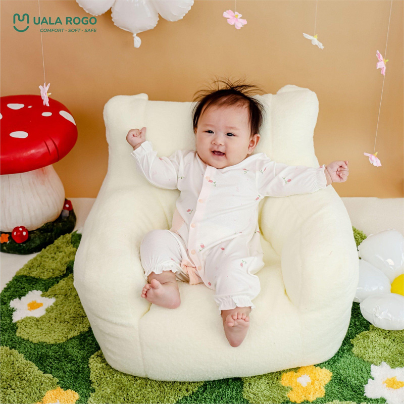 Bodysuit tay dài bé gái petit Ualarogo UR2235 màu trắng 2