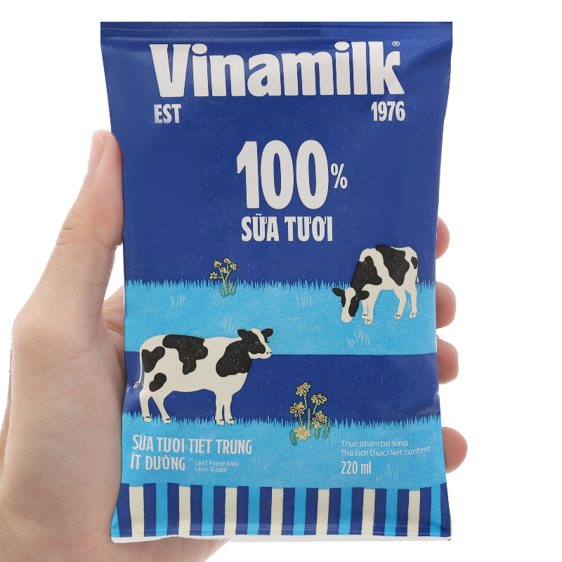 Thùng 48 bịch sữa tươi tiệt trùng Vinamilk ít đường 220 ml (từ 1 tuổi) 12