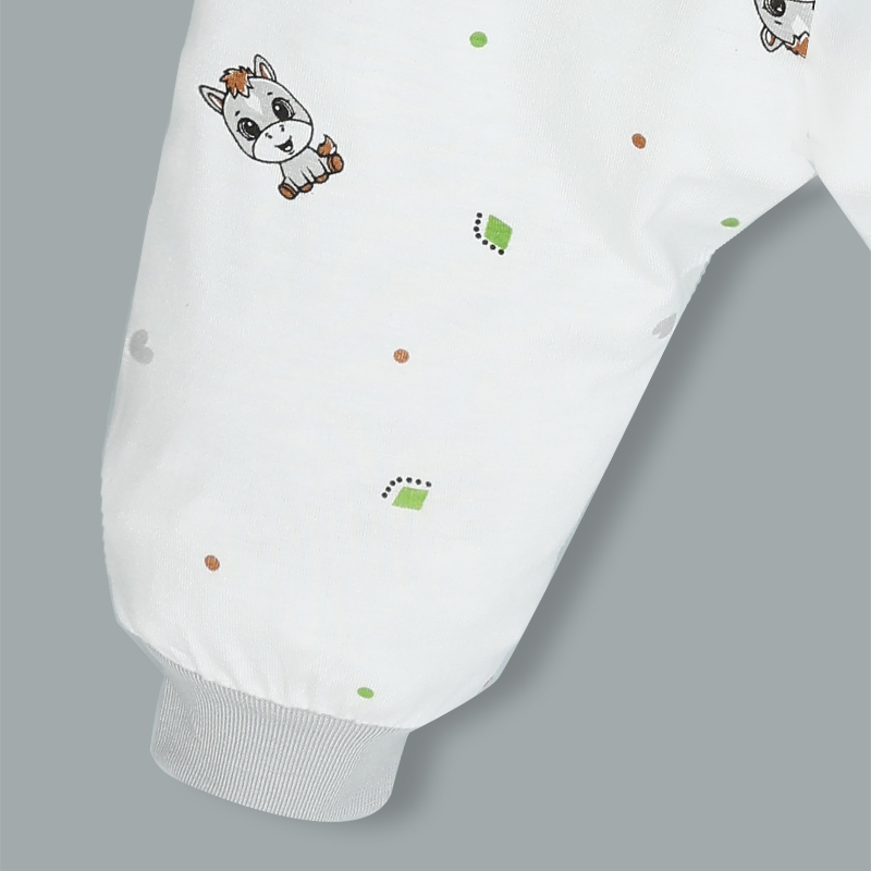 Bộ tay dài cúc bấm chéo quần in ngựa con IQ Baby màu trắng 12