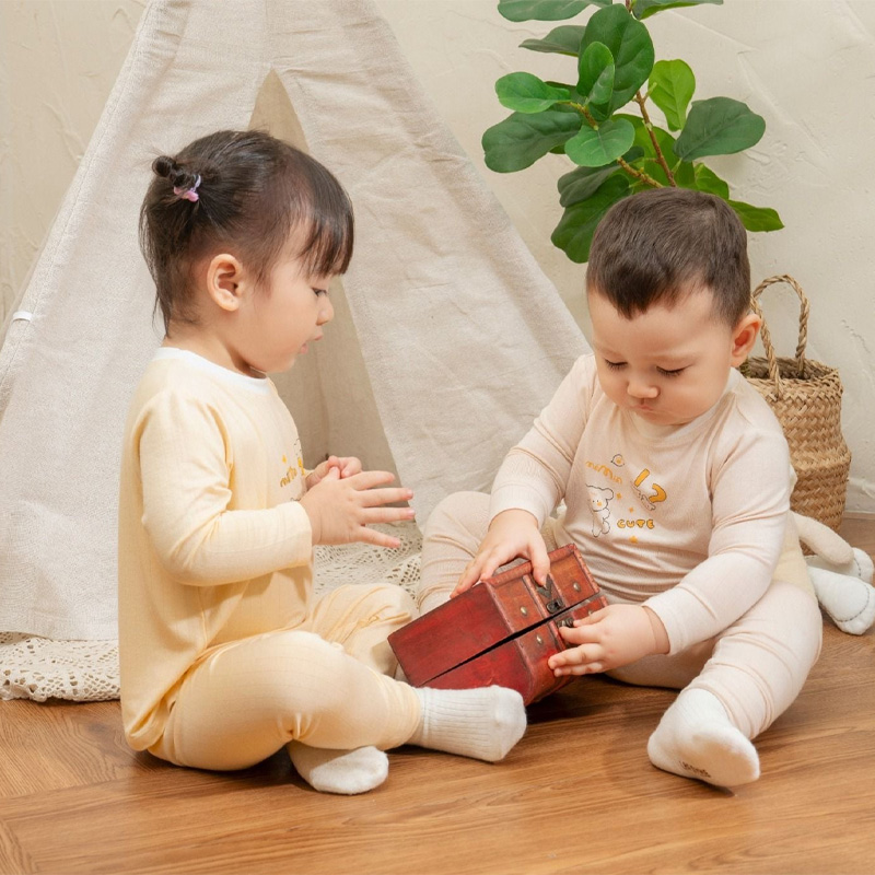 Bộ tay dài La Pomme vũ trụ vui nhộn màu be 31