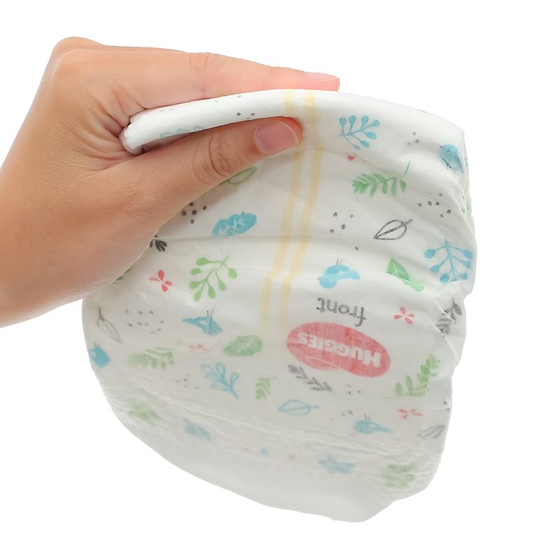 Combo 2 tã dán Huggies Platinum nature made siêu cao cấp size S 82 miếng/bịch (4 - 8 kg) - Giao bao bì ngẫu nhiên 6