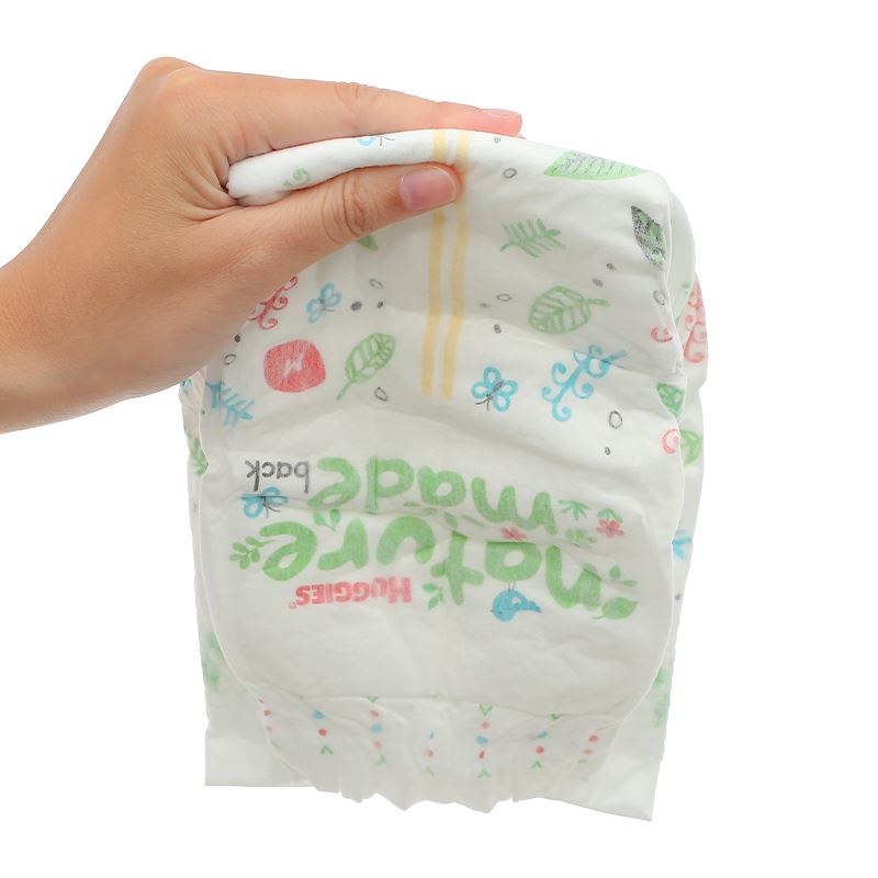 Combo 4 tã dán Huggies Platinum nature made siêu cao cấp size M 64 miếng (6 - 11 kg) - Giao bao bì ngẫu nhiên 10
