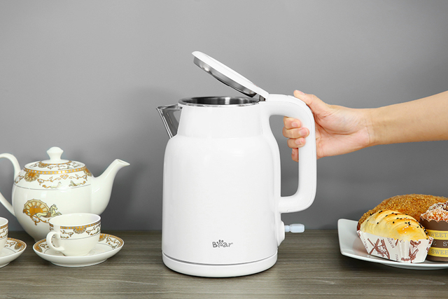 Bình đun siêu tốc Bear 1.5 lít BEK-E153W2 - Công suất