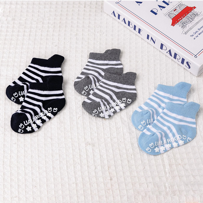 Set 3 tất sơ sinh cổ ngắn Ualarogo UR856 - Giao màu ngẫu nhiên 9