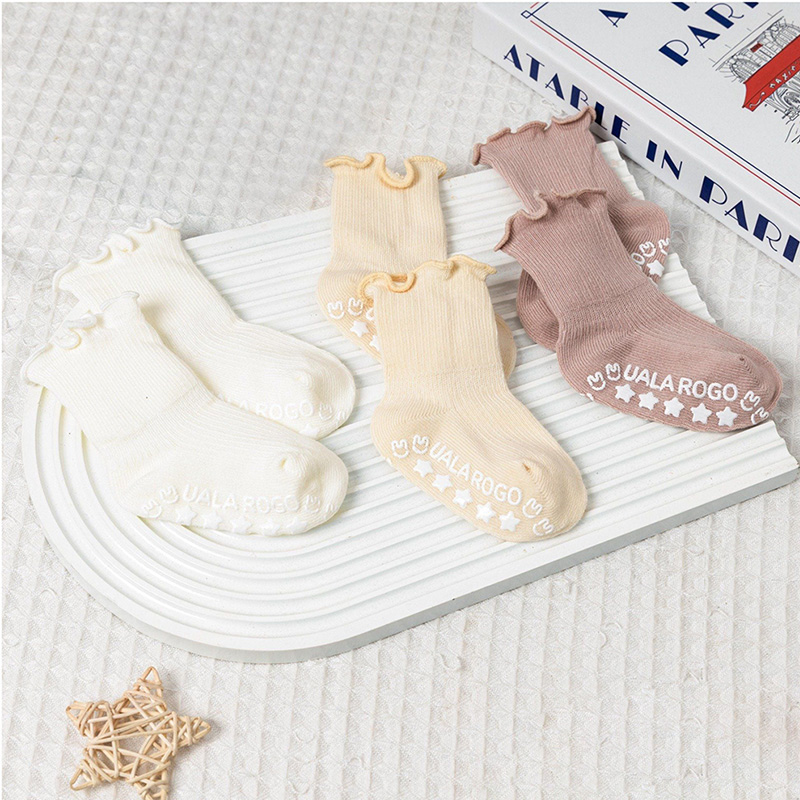 Set 3 tất sơ sinh cổ cao Ualarogo UR859 cổ bèo - Giao màu ngẫu nhiên 9