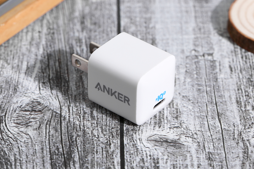 Adapter Sạc Type C PD 20W Anker PowerPort III Nano A2633