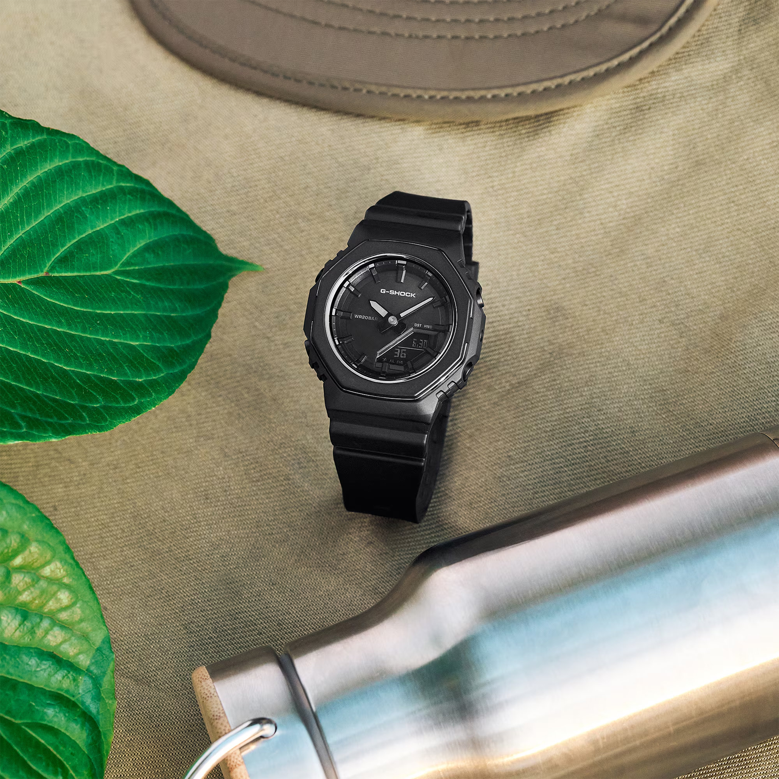 Đồng hồ G-Shock 40.5 mm Nữ GMA-P2110B-1ADR