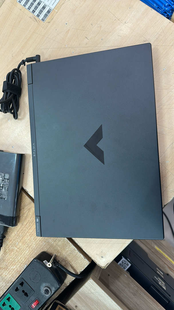 HP VICTUS 16 r0283TX i5 13500H/16GB/512GB/6GB RTX3050/16.1 inchF/144Hz/Win11/(AD9T3PA)/Đen